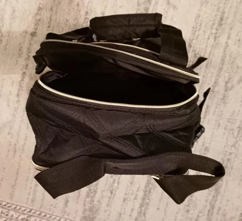 Aerolite 40x20x25 zaino nero 20L Ryanair trapuntato riciclato